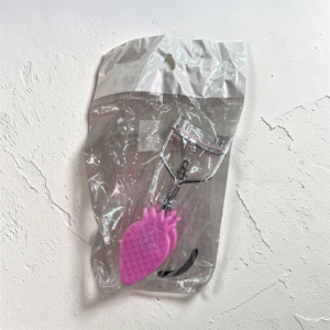 rizador de pestañas strawberry edition – pink charm